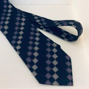 #1728 VINTAGE MILLS TOUCHE SQUARES WOVEN SILK NECKTIE 56X4